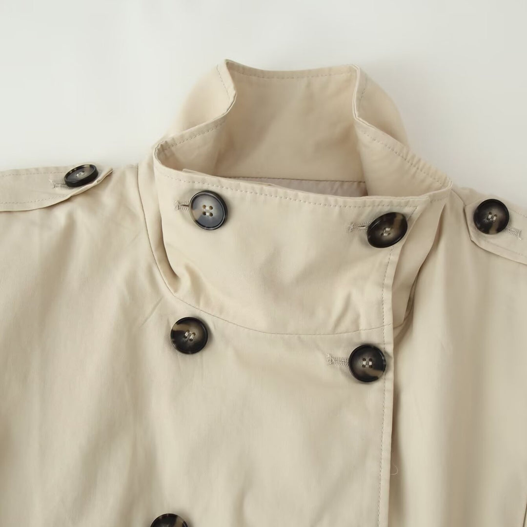 Women's short trench-style jacket, double-breasted with high stand-up collar and waist smocking Mune Fashion