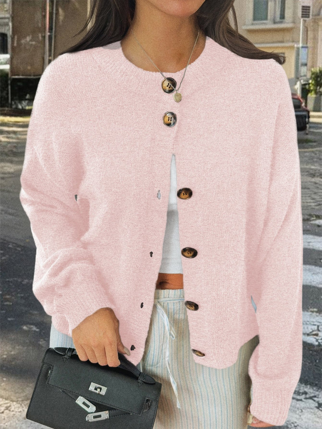 Women's cozy cardigan with oversized cut and horn-look buttons Mune Fashion