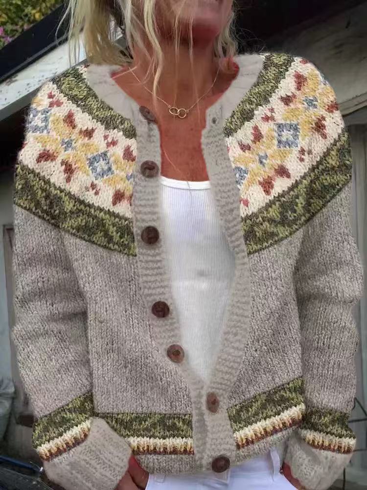 Women's patterned cardigan with round yoke, wooden buttons, and welt pockets Mune Fashion