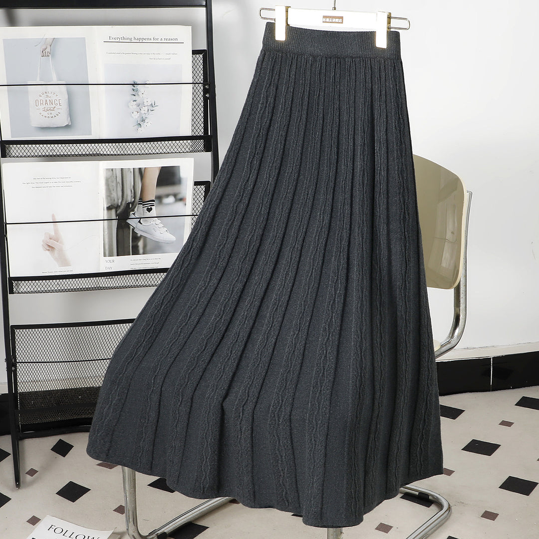 Ladies Pleated Maxi Skirt with Graphic Cable Pattern Mune Fashion