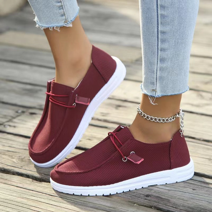 Women nan urban Slip-On Loafer with ribbed textile upper and cushioning rubber sole Mune Fashion