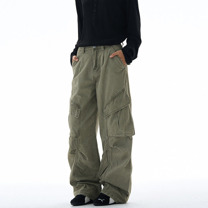 Women's wide cargo pants with a dropped crotch and patch pockets Mune Fashion