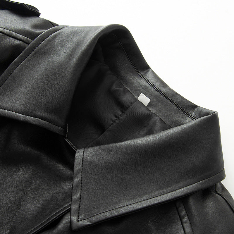 Ladies short-cut trench-style faux leather jacket with tie belt and shoulder patches Mune Fashion