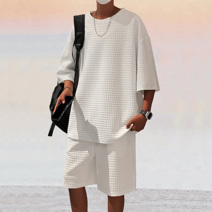 Men's square structure leisure set with oversized round neck shirt and knee-length relax shorts Mune Fashion
