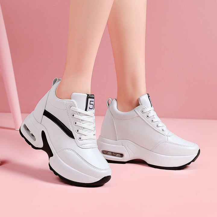 Women's urban platform sneaker with air-molded midsole and curved side application Mune Fashion