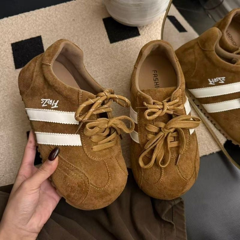 Women's fashionable strap sneakers made of suede Mune Fashion