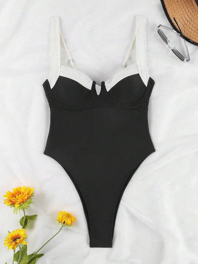 Women's Elegant High-Cut Swimsuit with Fashionable Strap Details Mune Fashion