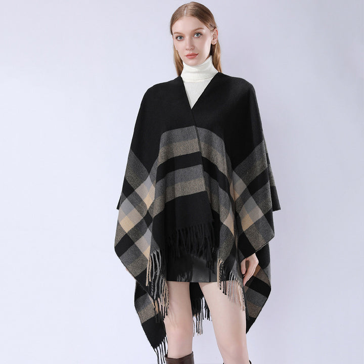 Women's wool blend cape poncho in oversized kimono with check pattern and fringe hem Mune Fashion