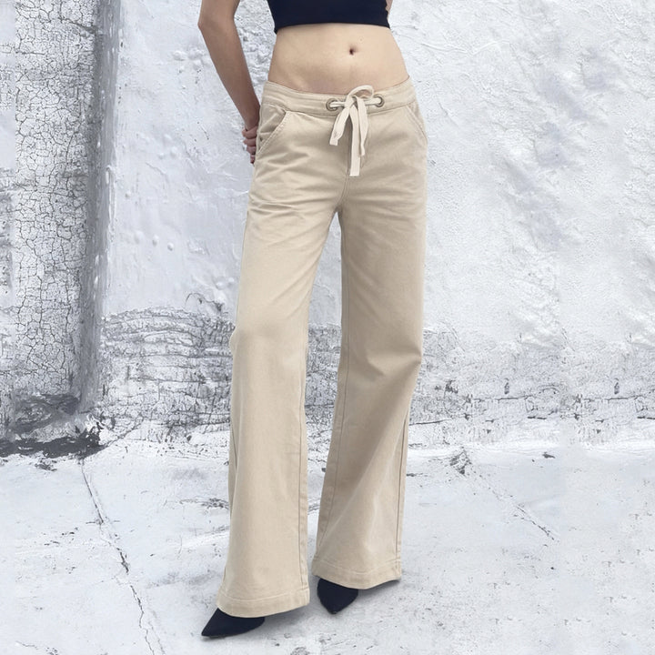 Women's wide high-waist cargo flared pants with drawstring, multiple pockets and relaxed silhouette Mune Fashion