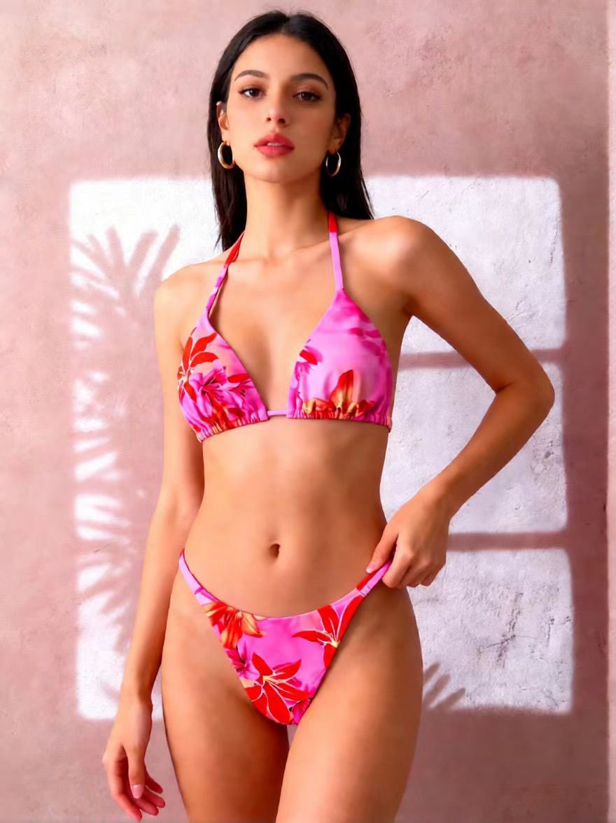 Women's triangle bikini with floral patterns and adjustable straps Mune Fashion