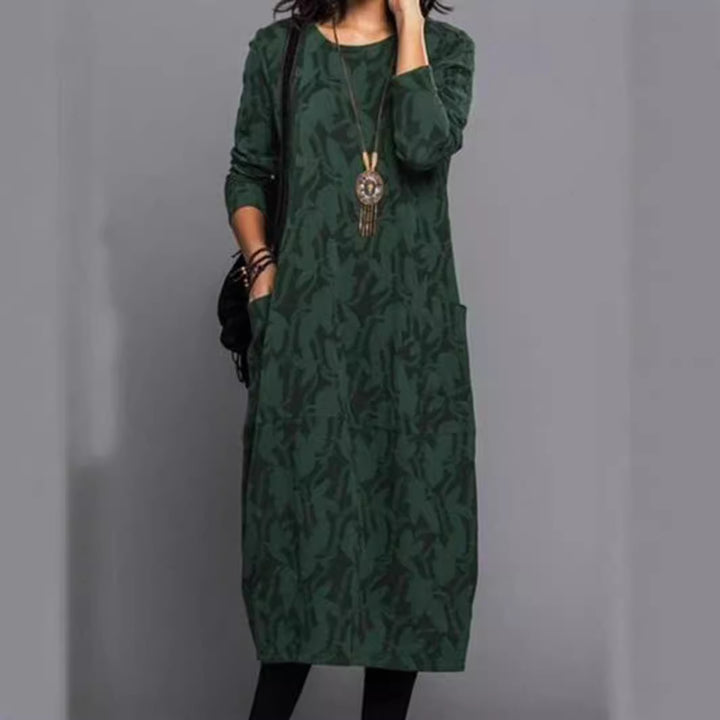 Women's casually cut midi dress made of fine knit with tone-on-tone jacquard, round neckline, and side pockets Mune Fashion