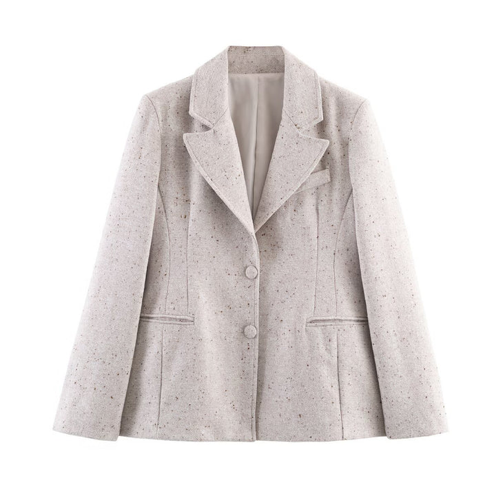 Women's structured tweed blazer with shaping seams, flap pockets, and covered buttons Mune Fashion