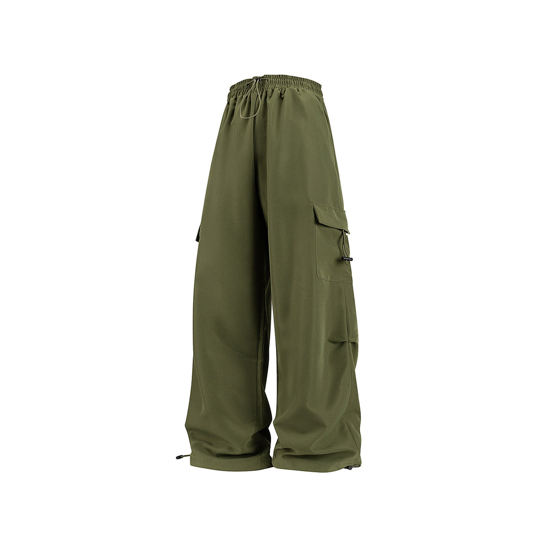 Men's wide technical cargo pants with drawstring waistband, multiple pockets and corded closure Drune