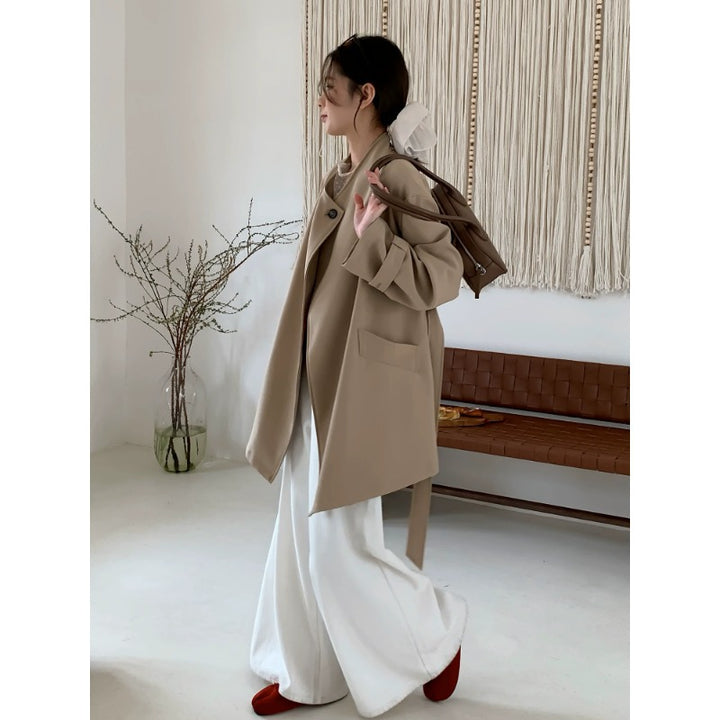 Ladies Short Oversized Coat with Tie Belt, Wide Flap Pockets and Casual Shoulder Mune Fashion