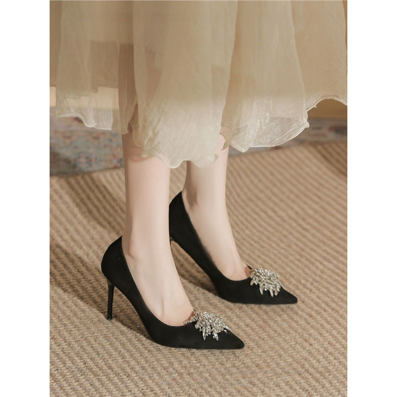 Women's pointed velvet pumps with high stiletto and crystal brooch Mune Fashion
