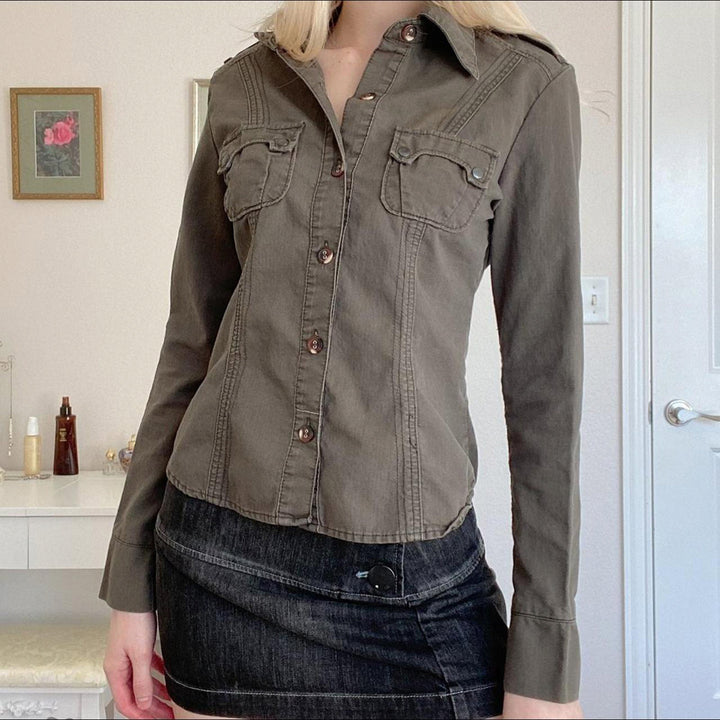 Women's tailored shirt jacket with chest pockets and distinctive seam design Mune Fashion