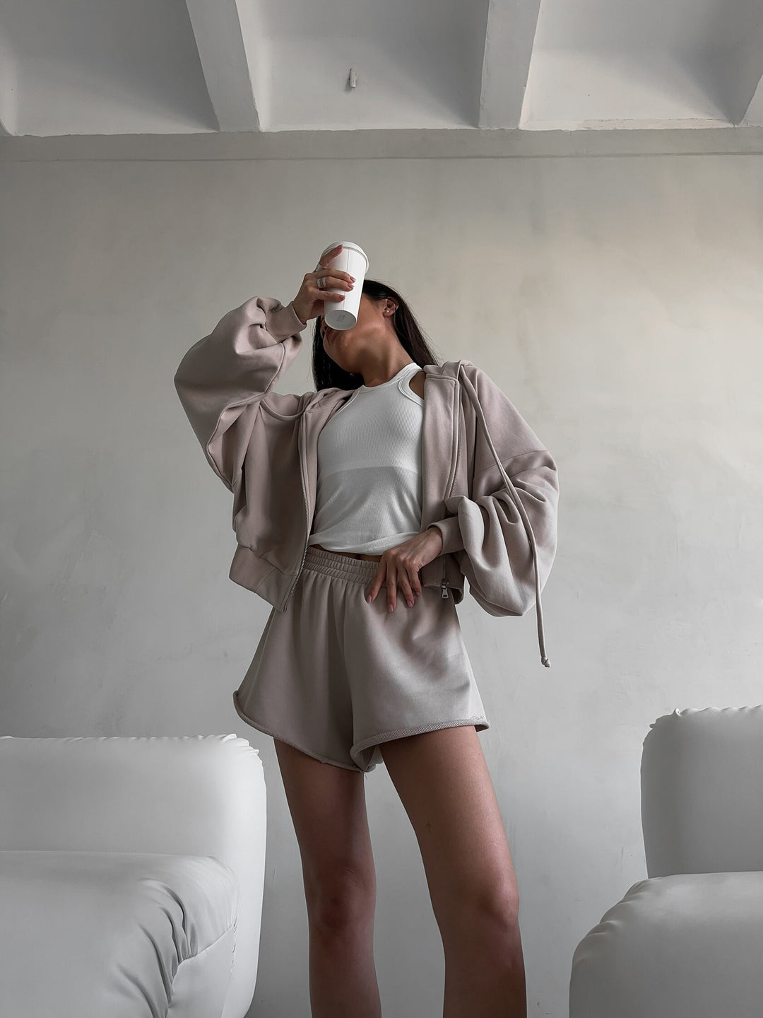 Women's oversized Cropped-Zip-Hoodie with voluminous balloon sleeves and elastic high-waist lounge boxer shorts Mune Fashion
