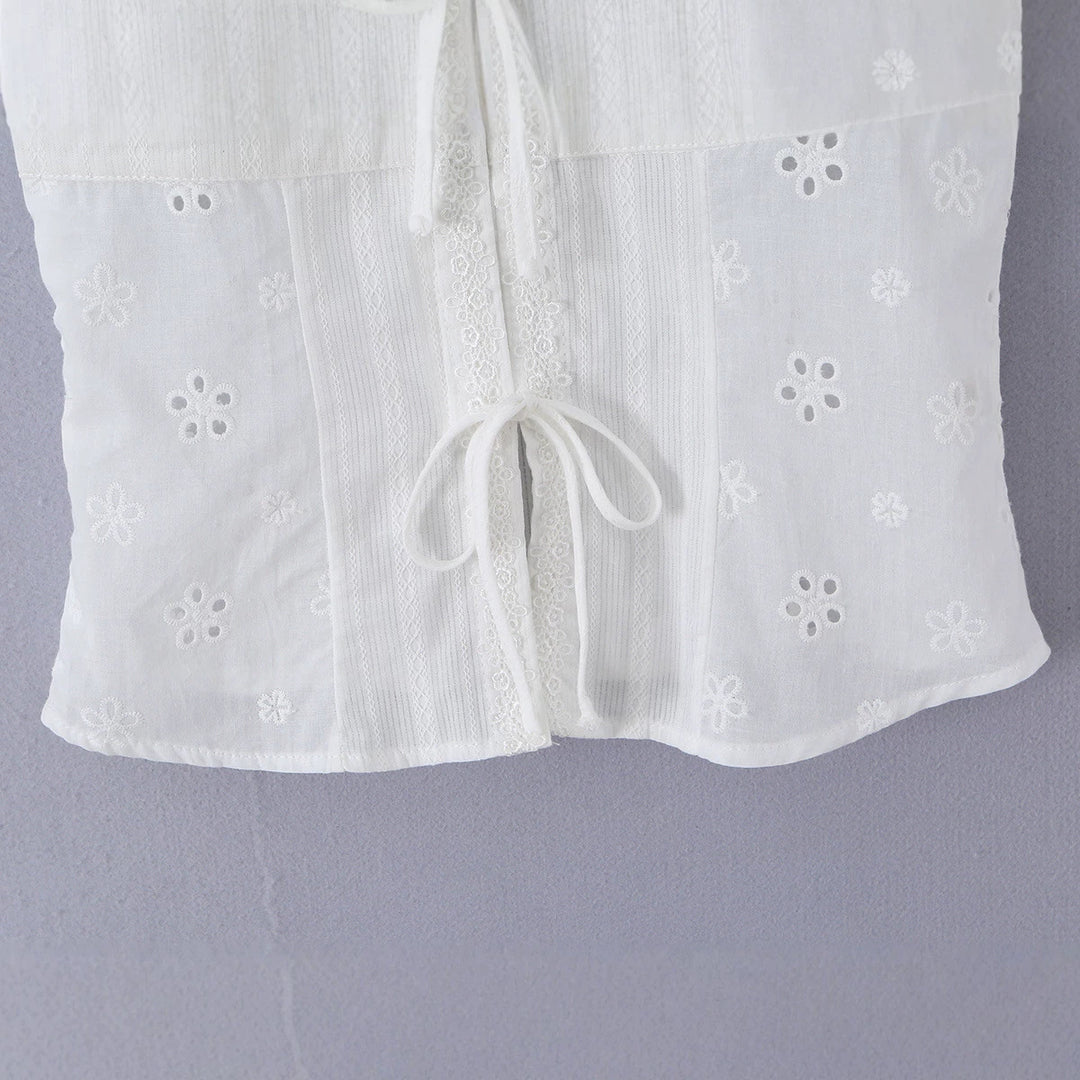 Women Broderie-Anglaise blouse with puff sleeves, waist emphasis and front tie Mune Fashion