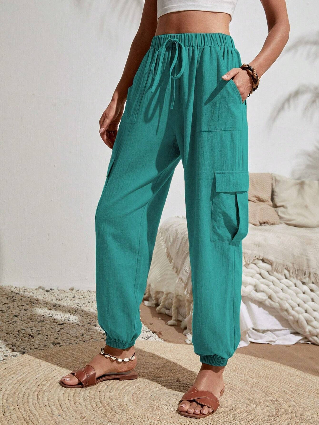 Women Cargo Jogging Pants with Elastic Waistband, Drawstring and Patch Pockets Mune Fashion