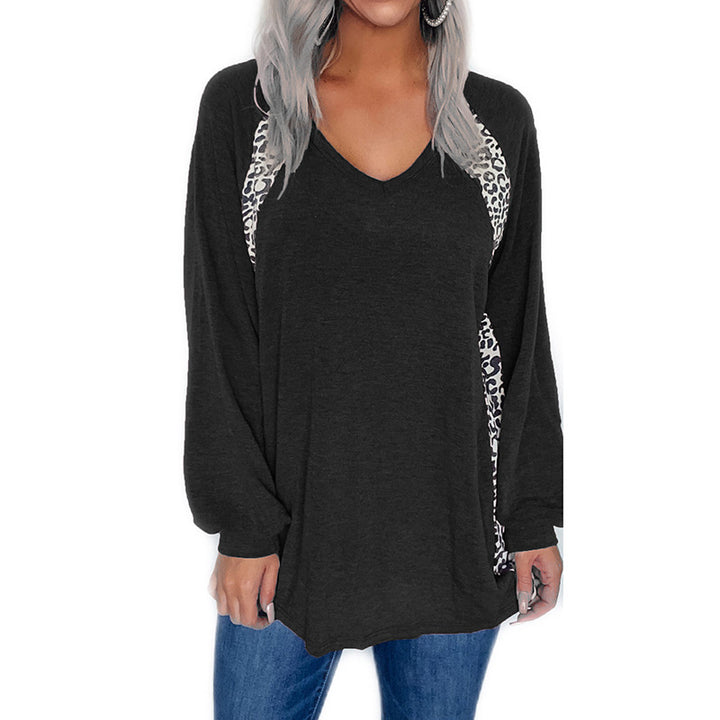Women Oversize V-Neck Long Sleeve Tunic with Leo Side Inserts and Casual Silhouette Mune Fashion