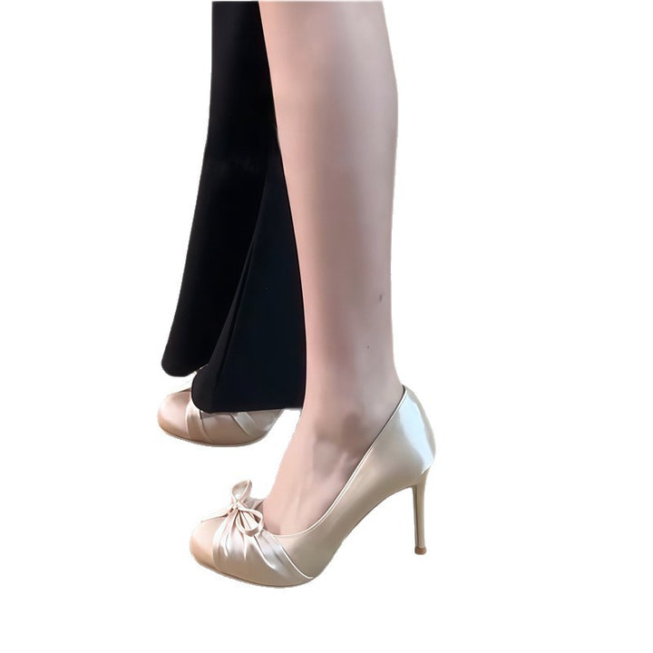 Women's satin pumps with bow detail and mid stiletto heel Mune Fashion