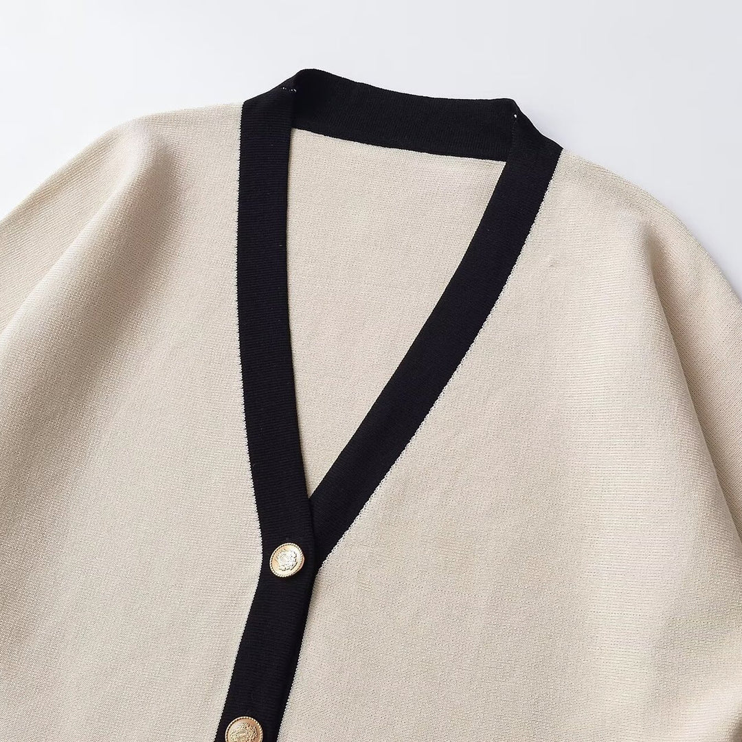 Women Short-Sleeved Knit Poncho Cardigan with Contrast Trim and Decorative Gold Buttons Mune Fashion