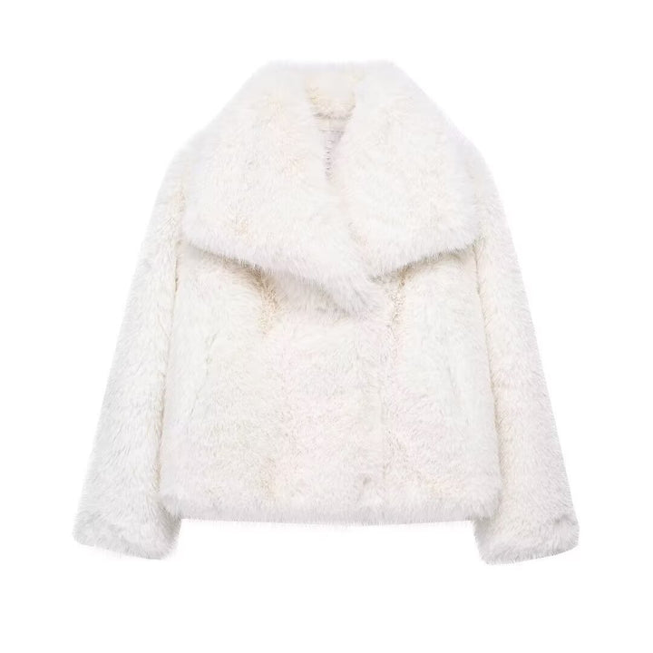 Ladies' short faux fur coat with oversized shawl collar and soft lining Mune Fashion