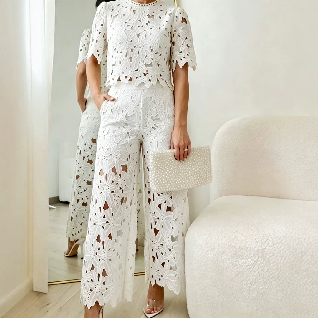 Ladies' two-piece set in Guipure lace with a cropped top, scalloped hem, and high-waisted wide Palazzo pants Mune Fashion