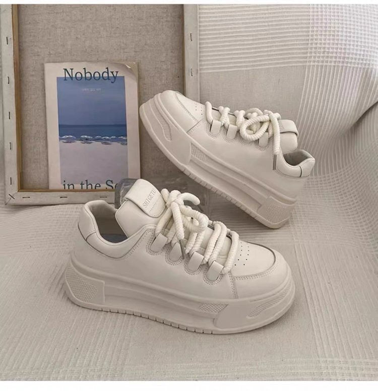 Women's sneakers with robust design and cushioned sole Mune Fashion