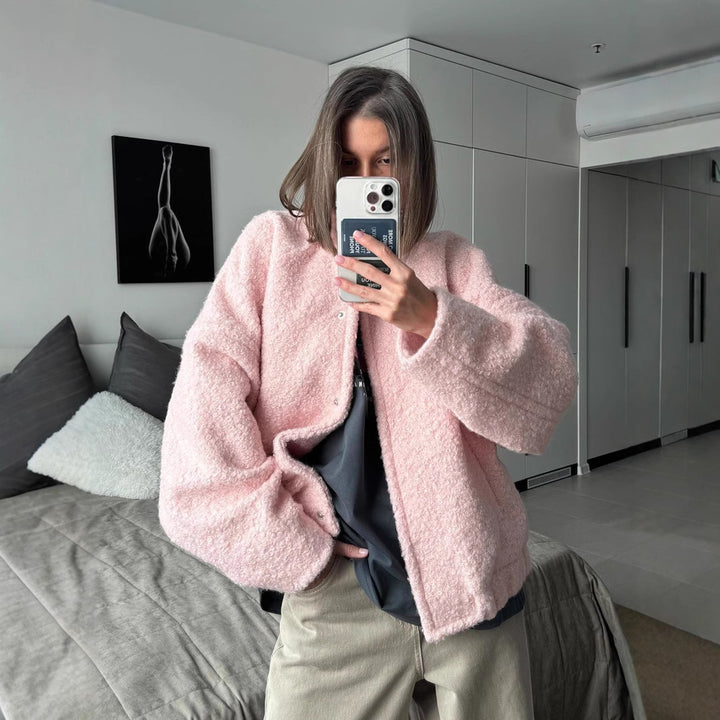 Women's teddy jacket in bouclé look with round neck, oversized fit and insert pockets Mune Fashion