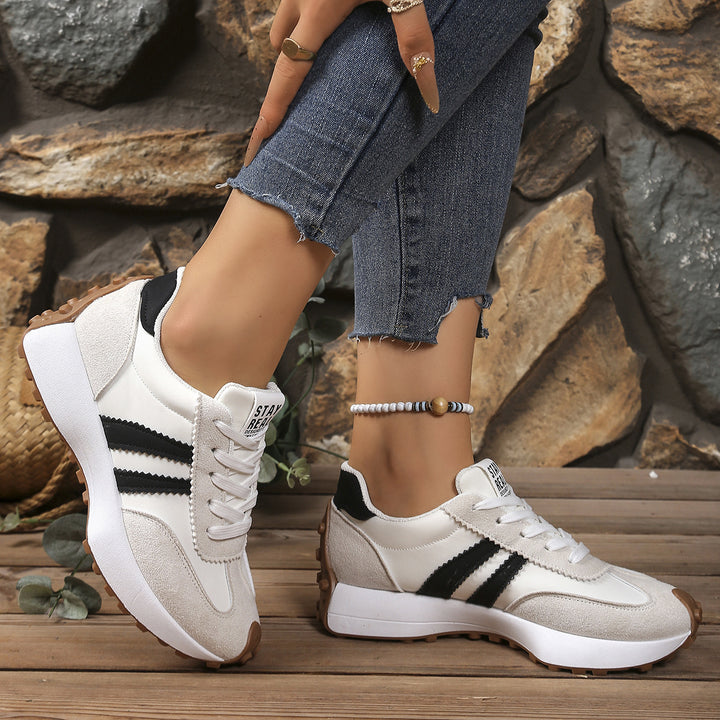 Women's retro runner in vintage style with velour and mesh mix as well as profiled rubber sole Mune Fashion