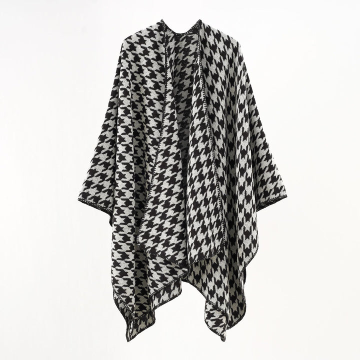 Women's knitted cape-style wrap with graphic houndstooth and decorative chain edge Mune Fashion