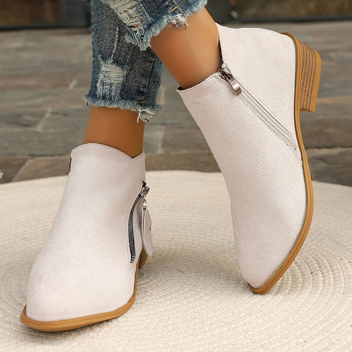 Women's ankle boots with side zipper and small block heel Mune Fashion