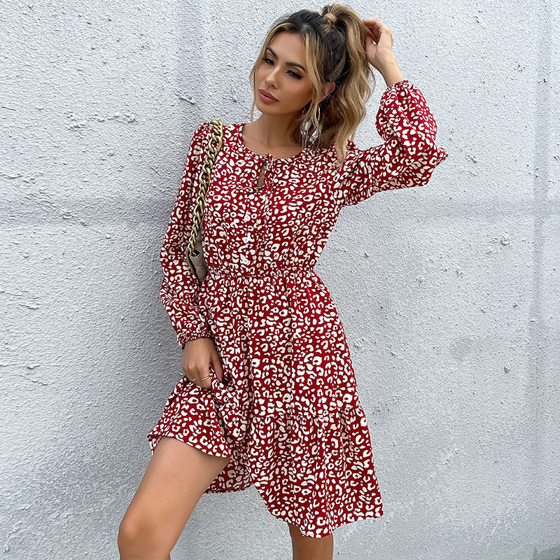 Women's midi dress with tailored cut, flounce skirt and long sleeves Mune Fashion