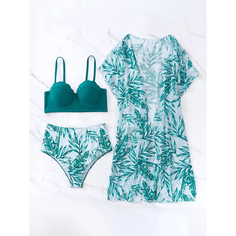 Women's high-cut bikini with elegant scalloped top and floral cover-up Mune Fashion