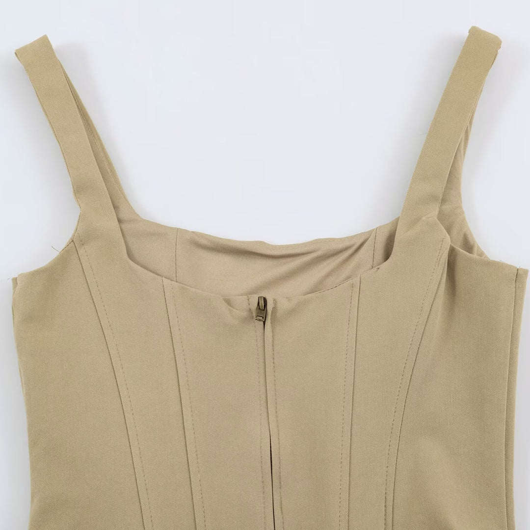 Women's Fitted Corset Top with Decorative Button Placket and Princess Seams Mune Fashion