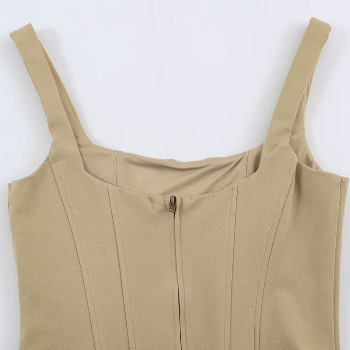 Women's Fitted Corset Top with Decorative Button Placket and Princess Seams Mune Fashion