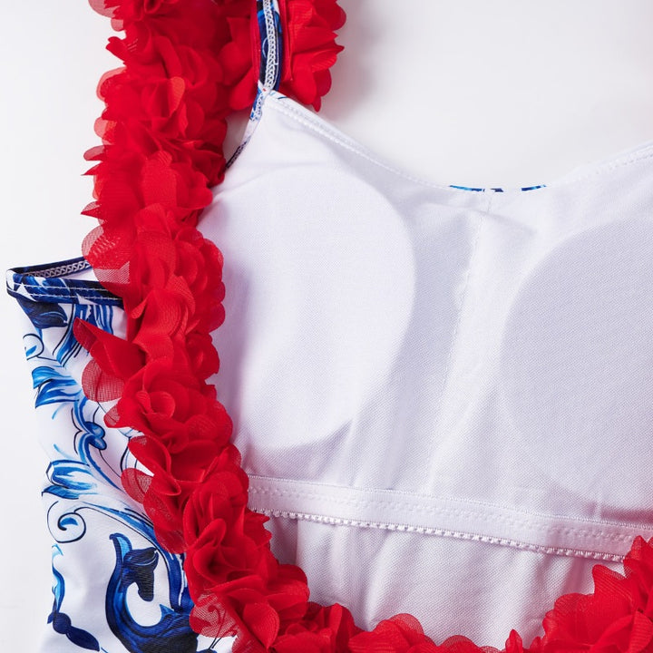 Women's bikini set with floral pattern and elegant ruffle details Mune Fashion