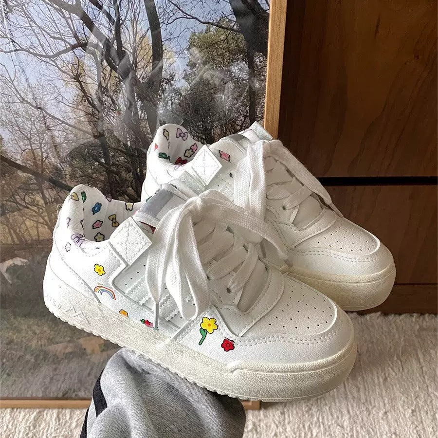 Women sneakers in classic design with breathable surface Mune Fashion