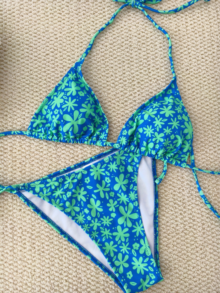 Ladies triangle bikini with floral design Mune Fashion