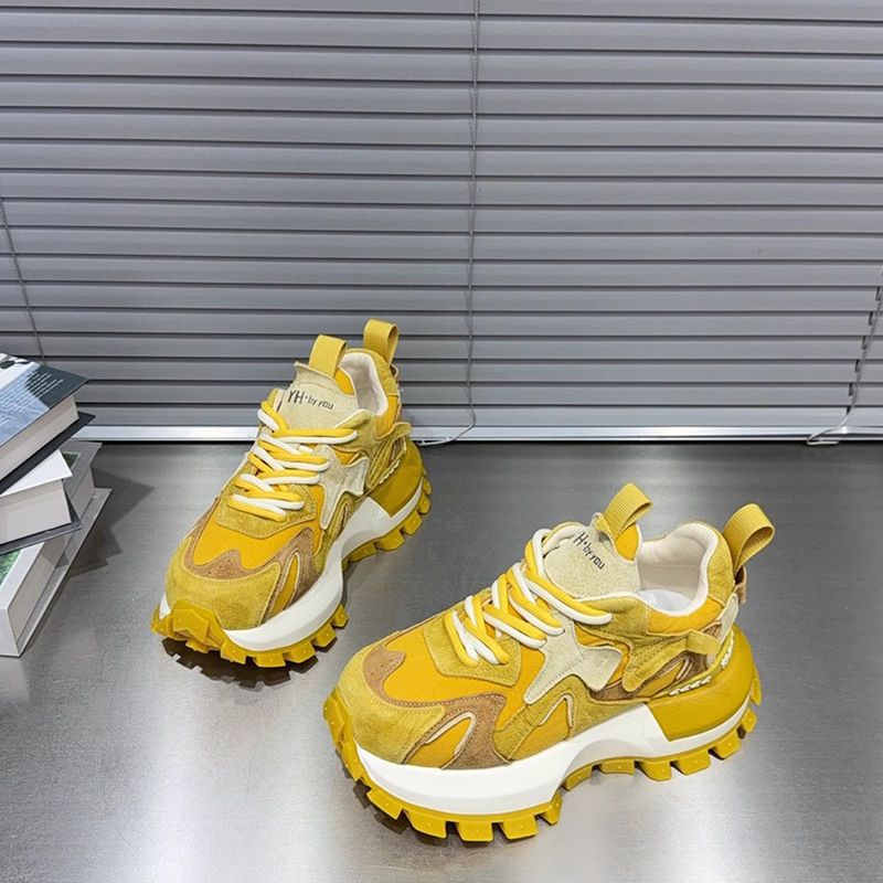 Women's Chunky Sneakers with pronounced tread sole and breathable surface structure Mune Fashion