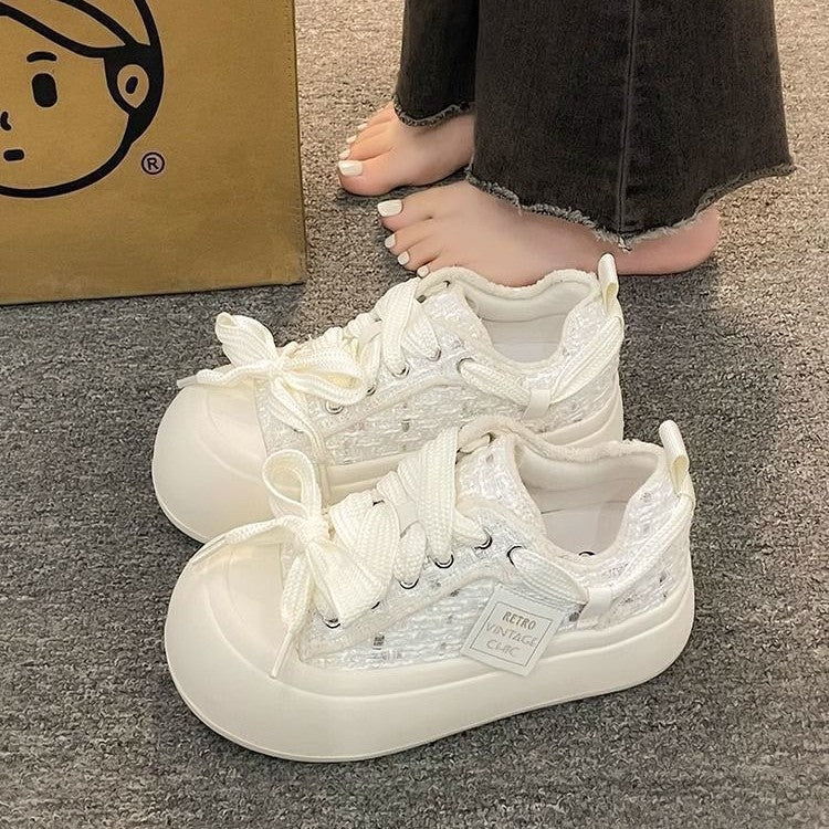 Women Retro-Inspired Sneakers with Breathable Upper Material and Fashionable Design Mune Fashion