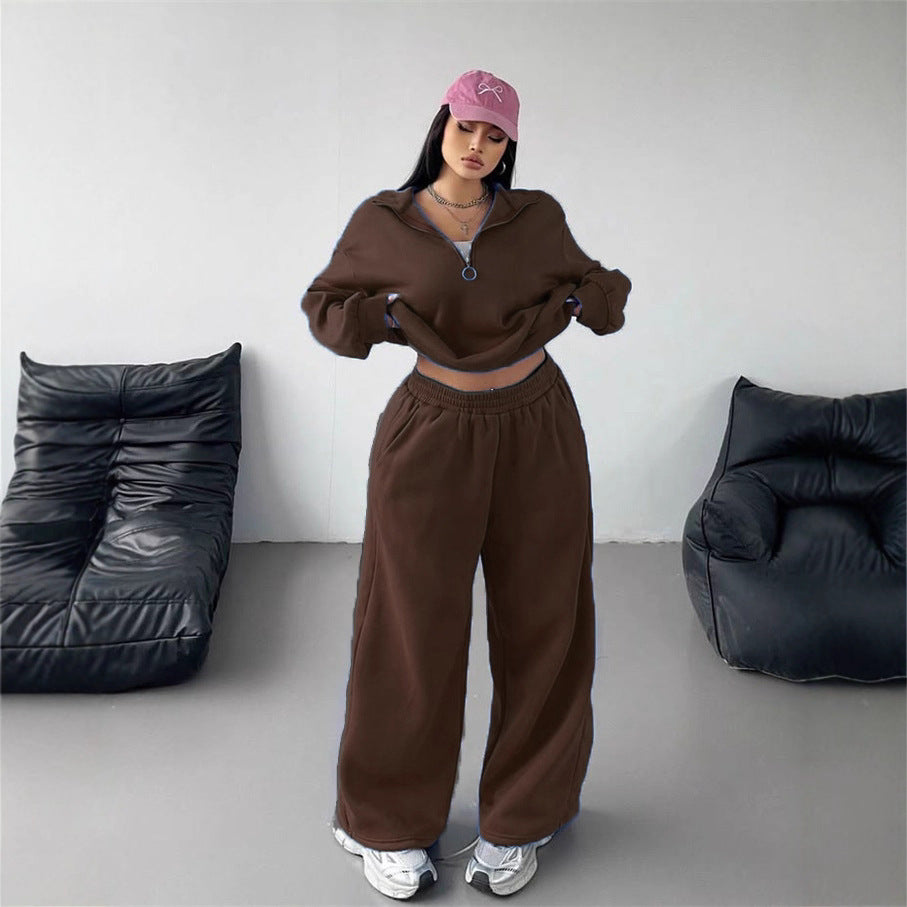 Women Velvet Cropped Zip Hoodie and Loose-Fitting High-Waist Palazzo Jogging Pants Mune Fashion