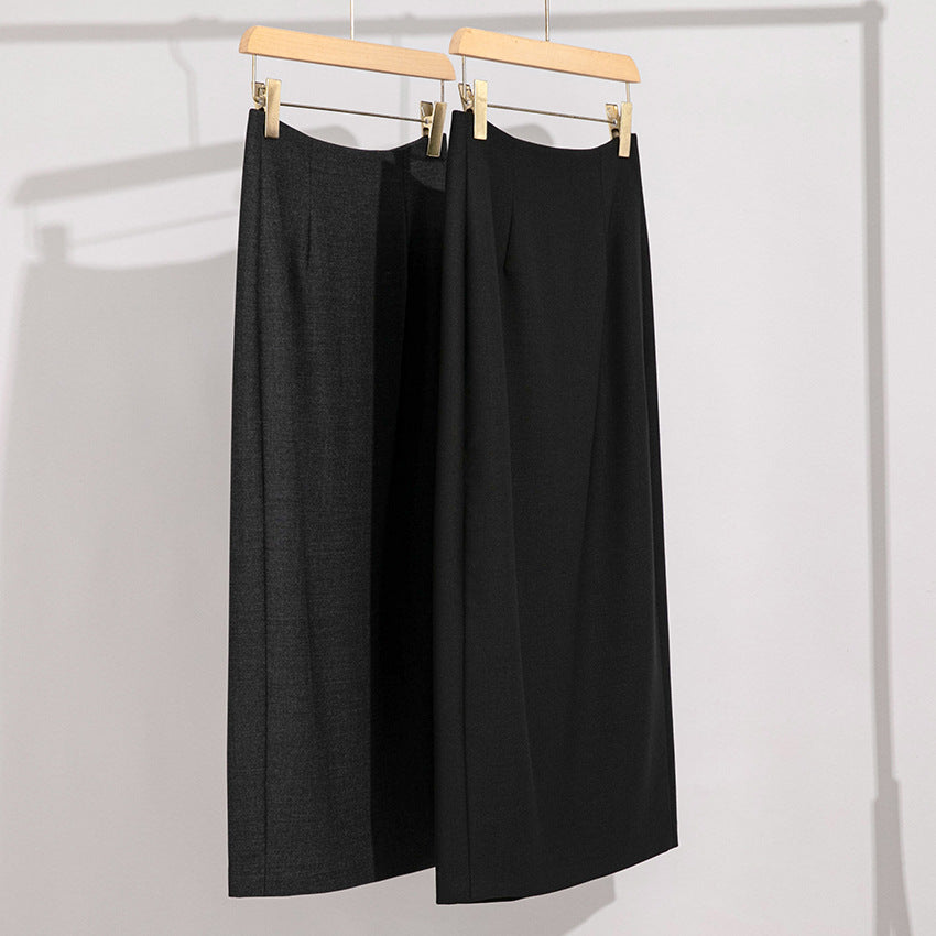 Women's maxi skirt made of fine knit with a straight fall and high waist Mune Fashion
