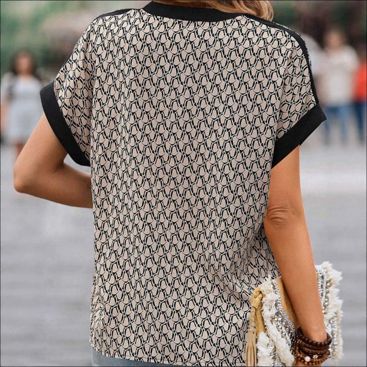 Ladies' light casual blouse in crepe look with V-neck and contrast piping Mune Fashion