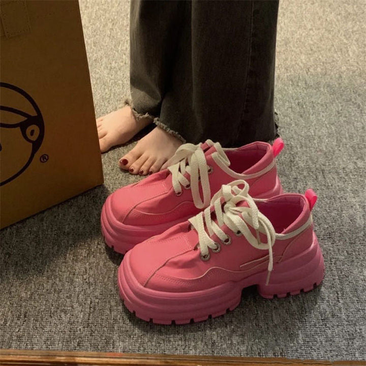 Women Sneakers with futuristic design and cushioning comfort sole Mune Fashion