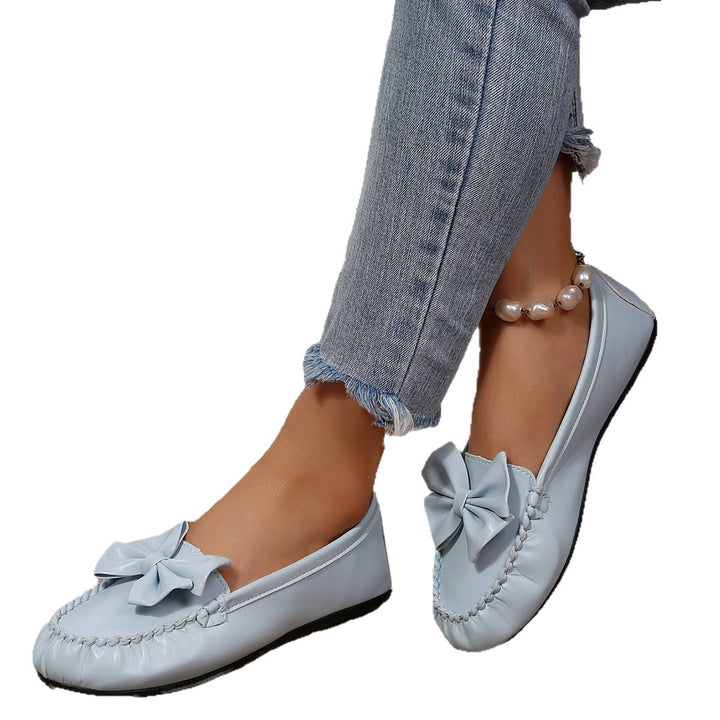 Ladies Comfortable Moccasins with Bow Detail Mune Fashion