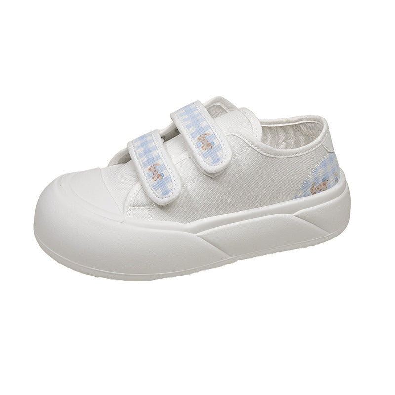 Women's platform sneakers with practical Velcro closure and playful appliqués Mune Fashion