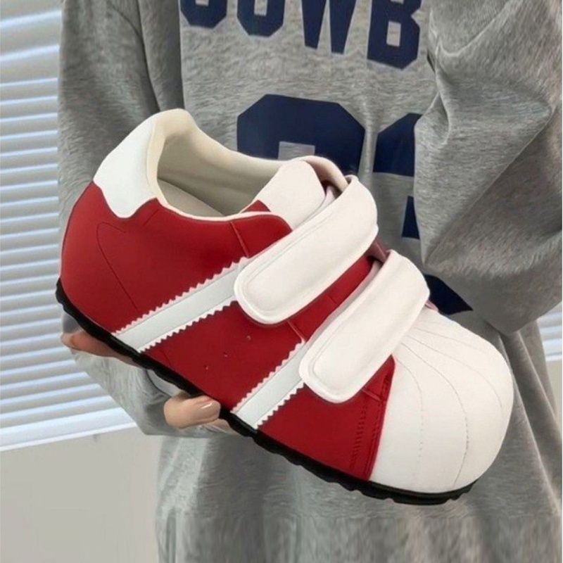 Women’s casual sneaker with practical Velcro closure Mune Fashion
