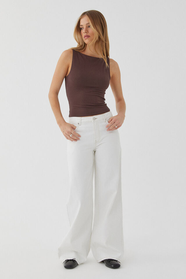 Women's wide denim pants model with deep waist and wide flare Mune Fashion